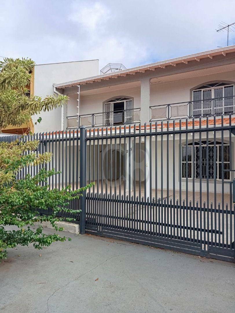 Casa, 5 quartos, 330 m² - Foto 1