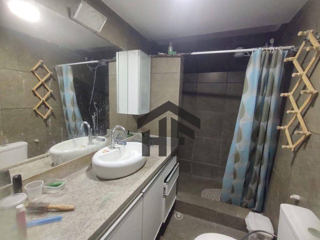 Apartamento à venda com 3 quartos, 162m² - Foto 8