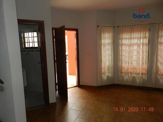 Casa à venda com 3 quartos, 250m² - Foto 3