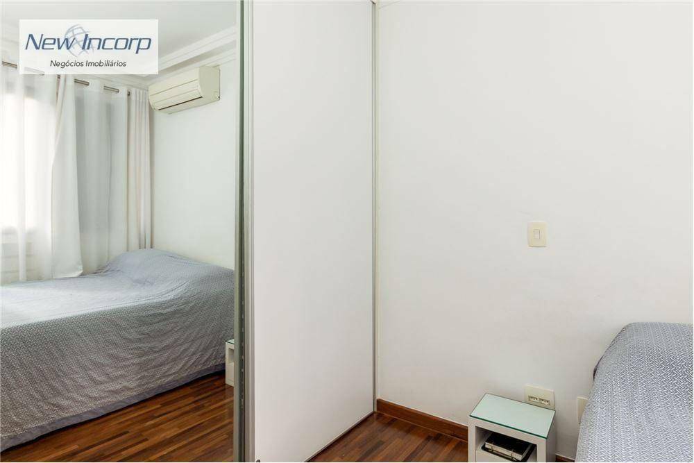 Apartamento à venda com 4 quartos, 163m² - Foto 17