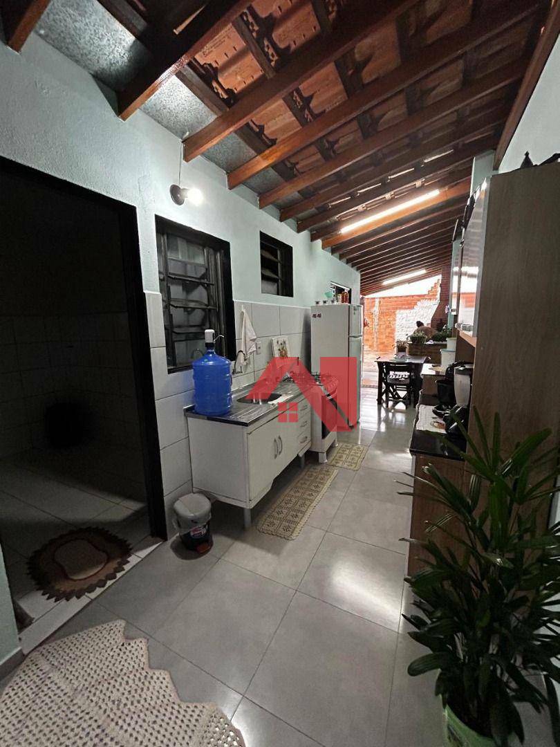 Casa à venda com 2 quartos, 42m² - Foto 13