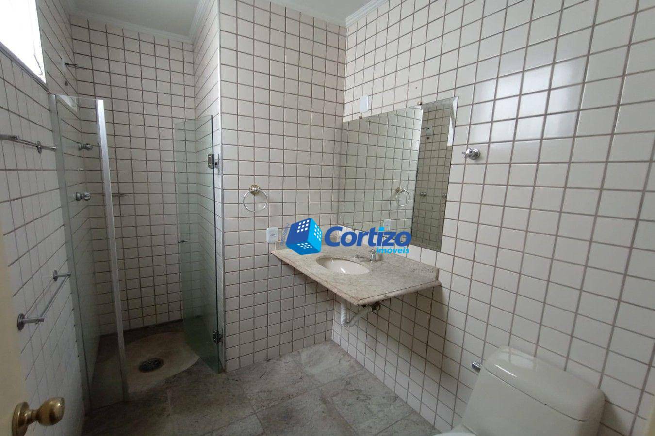 Casa para alugar com 3 quartos, 200M2 - Foto 17