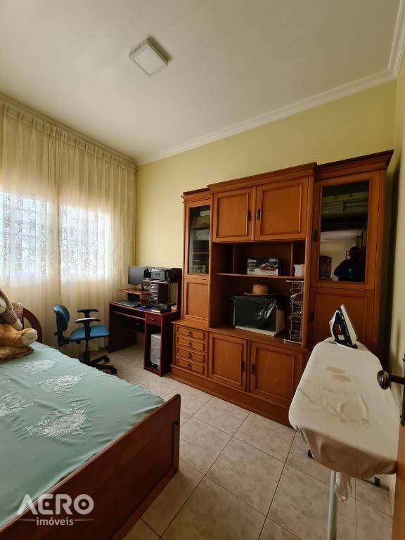 Casa de Condomínio à venda com 3 quartos, 270m² - Foto 14