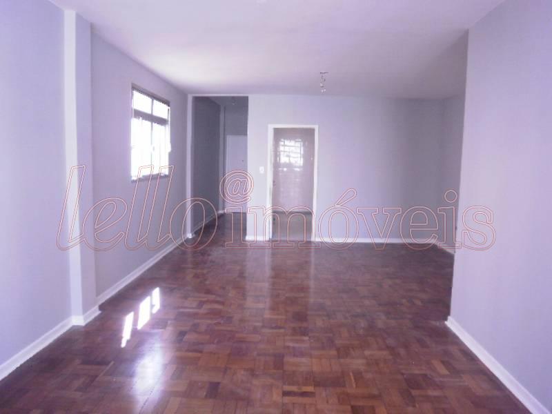 Apartamento para alugar com 3 quartos, 128m² - Foto 2