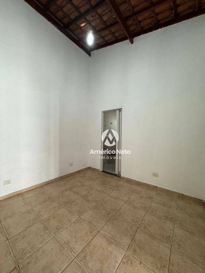 Casa para alugar com 2 quartos, 160m² - Foto 8