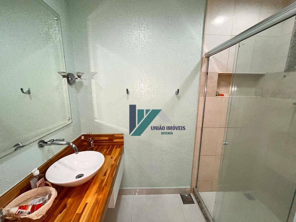 Casa de Condomínio à venda com 3 quartos, 225m² - Foto 19