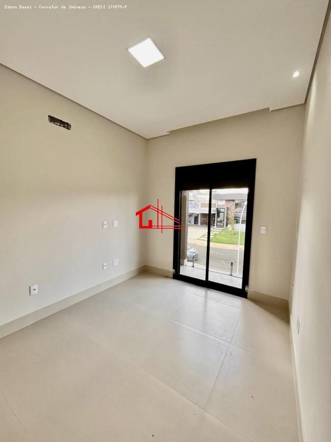 Casa de Condomínio à venda com 4 quartos, 315m² - Foto 16