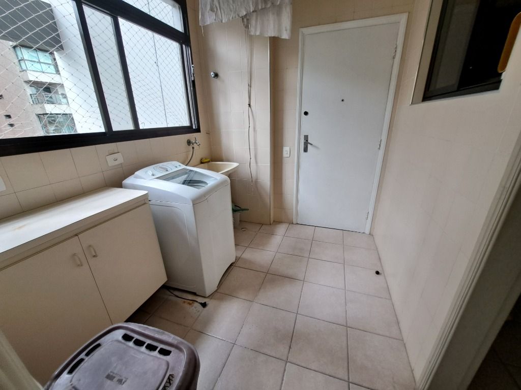 Apartamento à venda com 3 quartos, 145m² - Foto 19