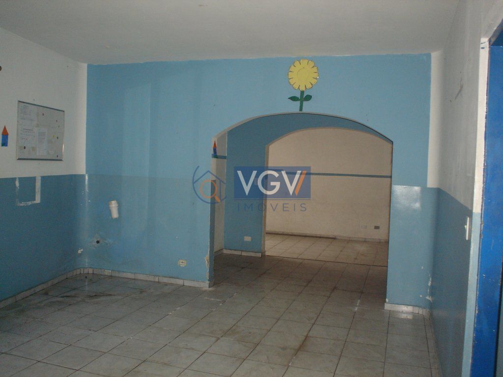 Casa à venda e aluguel com 4 quartos, 300m² - Foto 6