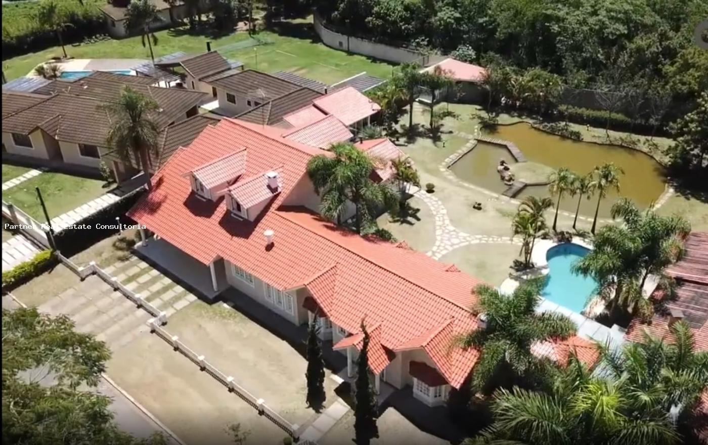 Casa de Condomínio à venda com 3 quartos, 2600m² - Foto 1