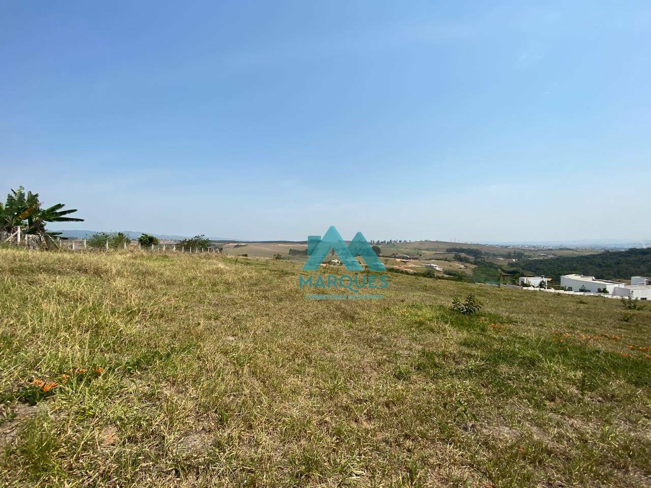 Loteamento e Condomínio, 1200 m² - Foto 1