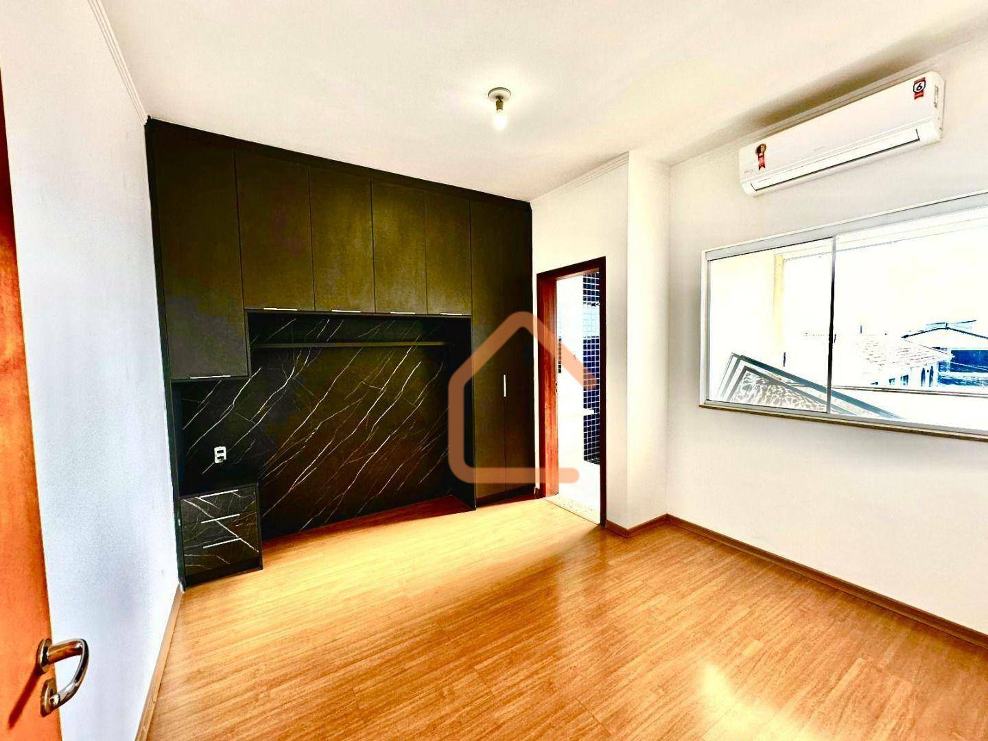 Casa, 3 quartos, 426 m² - Foto 3