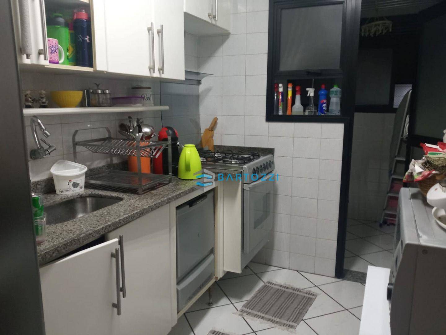 Apartamento à venda com 2 quartos, 64m² - Foto 8