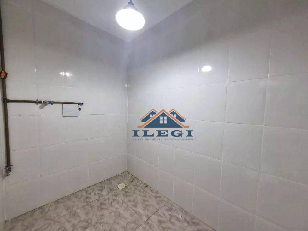 Casa para alugar com 3 quartos, 173m² - Foto 12