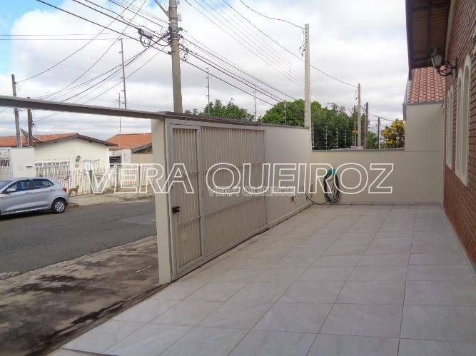 Casa para alugar com 3 quartos, 120m² - Foto 2