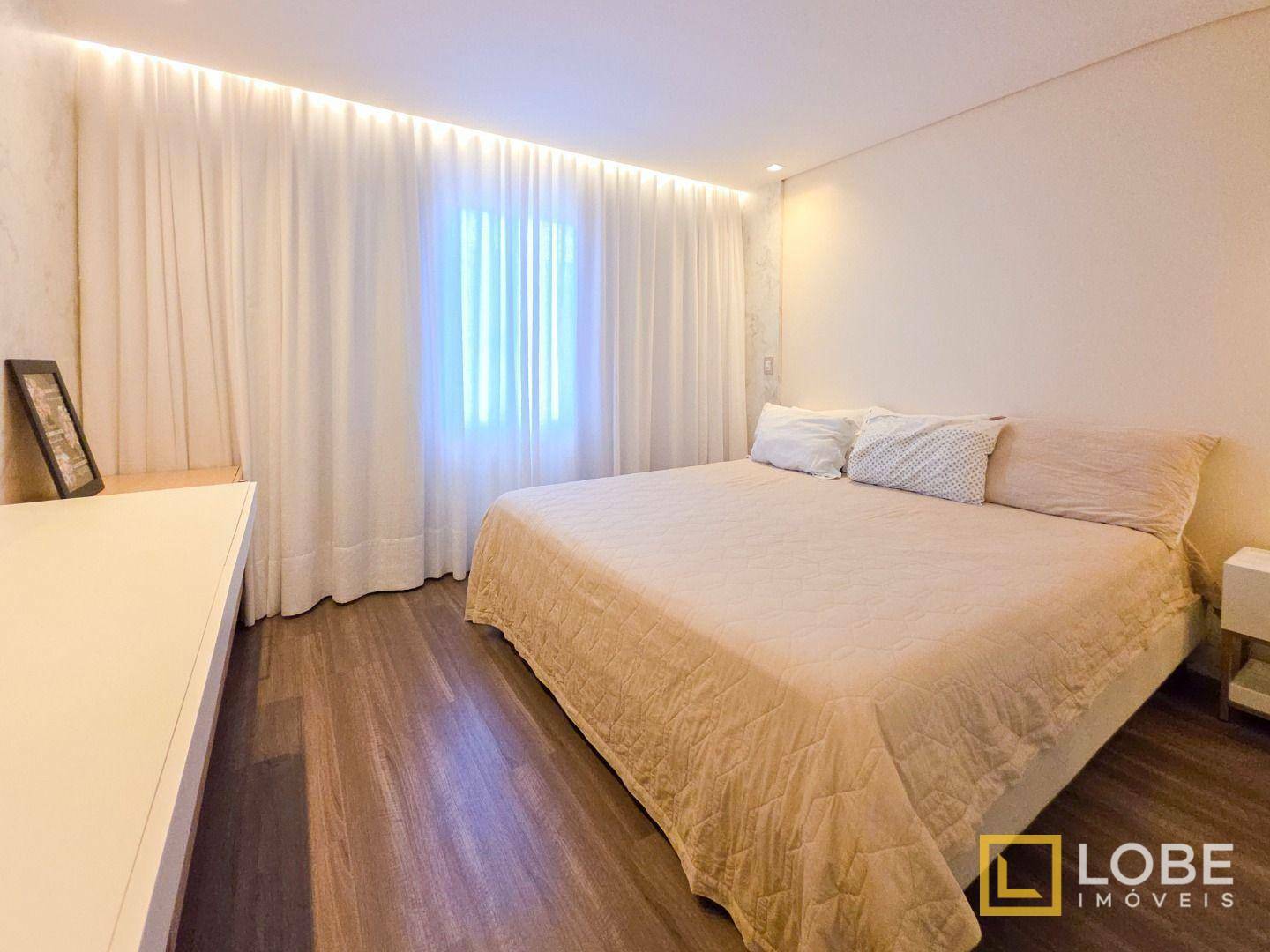 Casa à venda com 3 quartos, 330m² - Foto 16