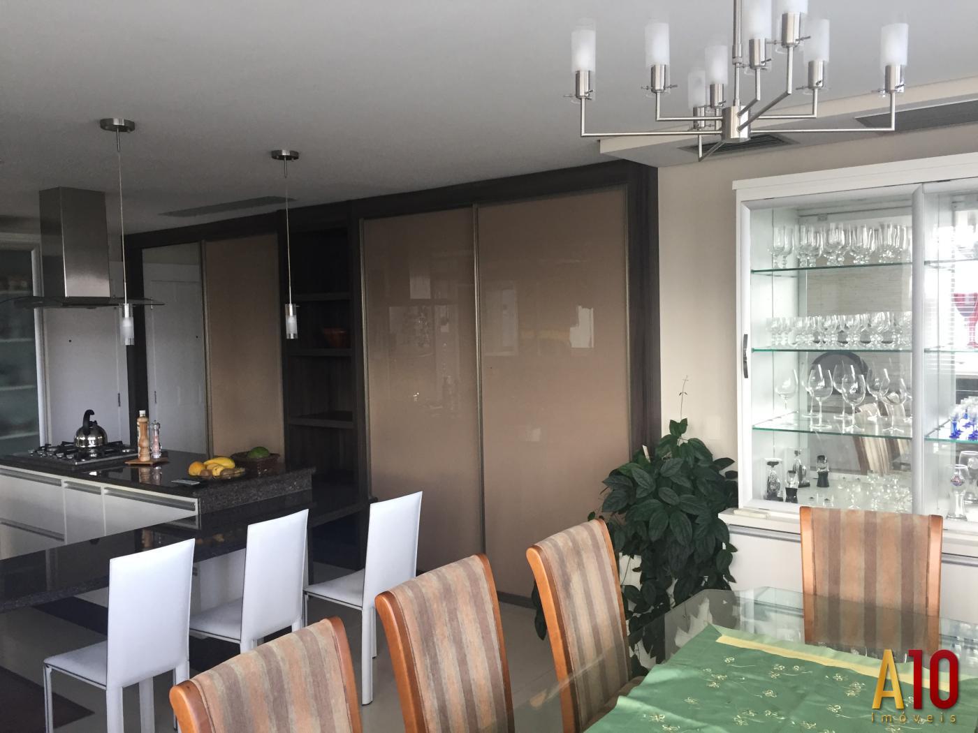 Apartamento à venda com 3 quartos, 252m² - Foto 19