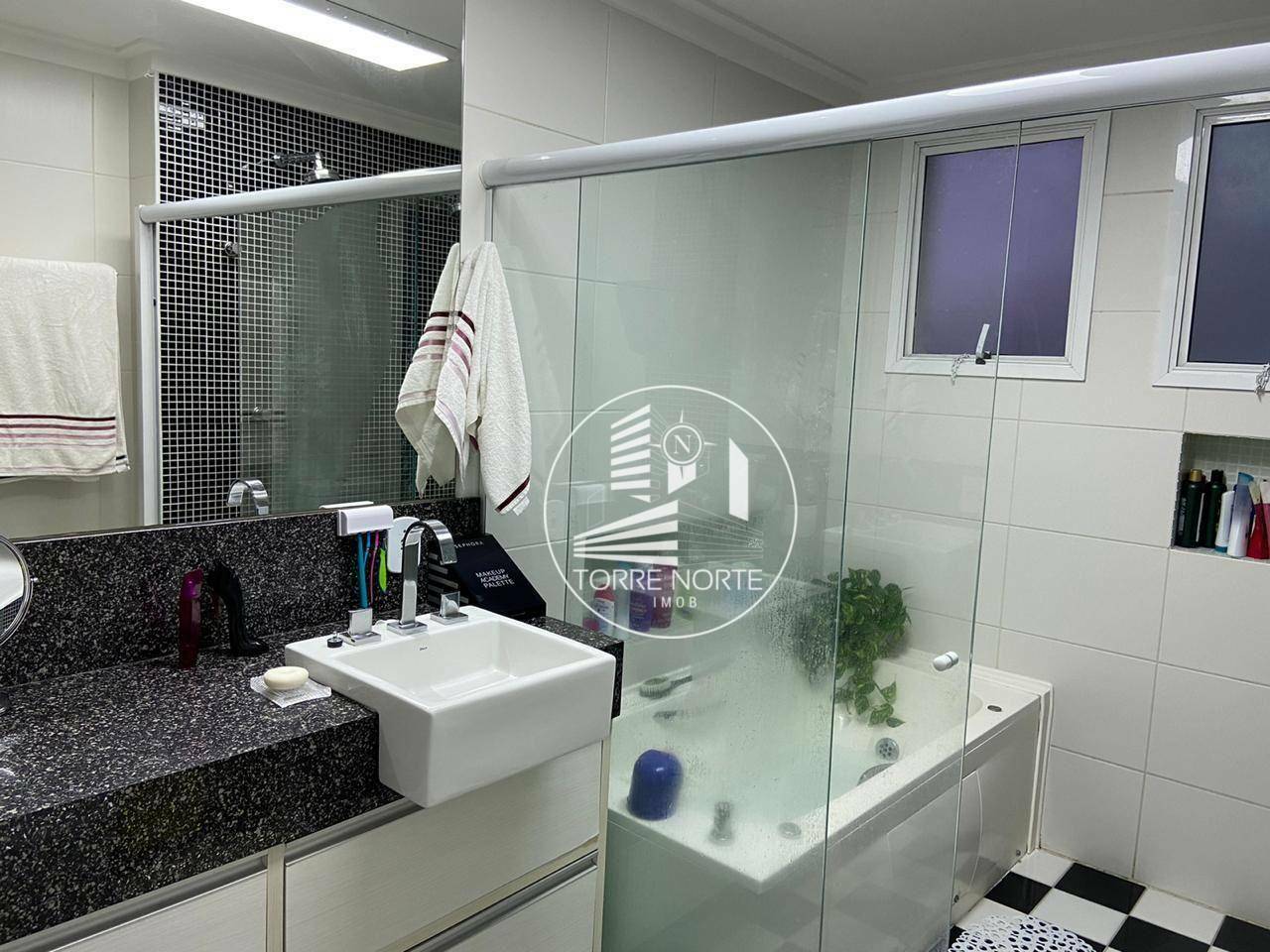 Apartamento à venda com 4 quartos, 235m² - Foto 19