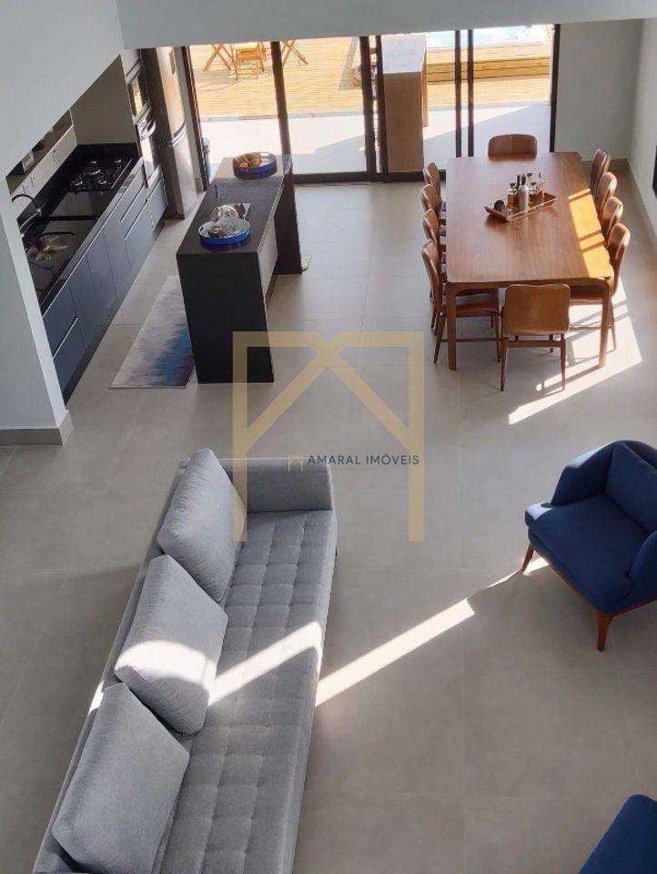 Casa à venda com 4 quartos, 258m² - Foto 15