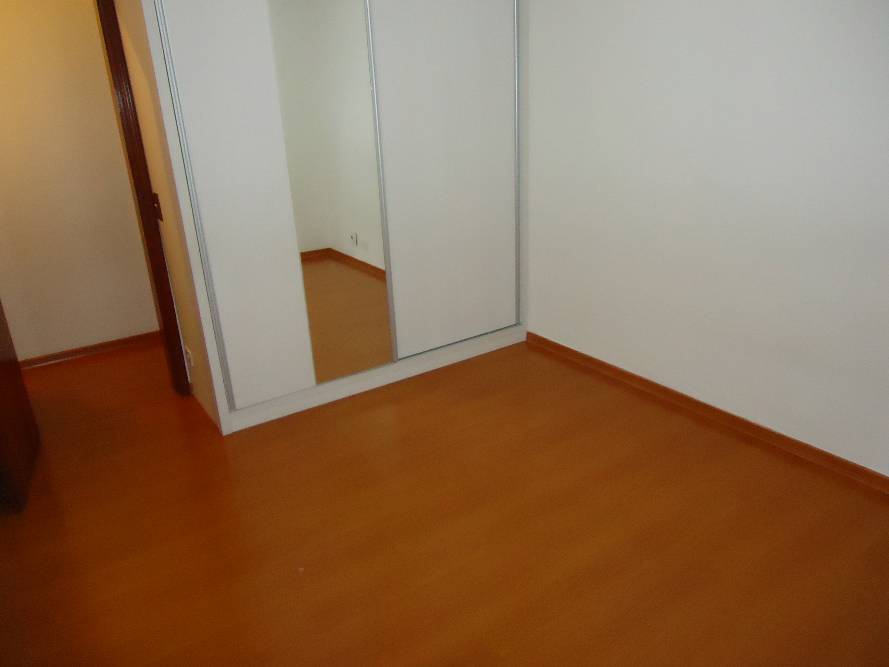 Apartamento para alugar com 3 quartos, 130m² - Foto 6