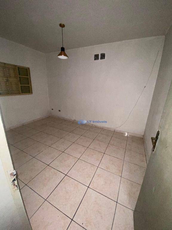 Casa à venda e aluguel com 1 quarto - Foto 8
