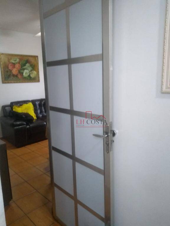 Apartamento à venda com 2 quartos, 60m² - Foto 20