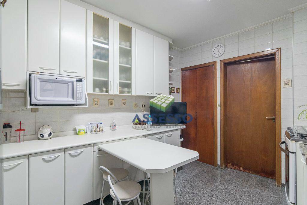 Apartamento à venda com 3 quartos, 149m² - Foto 1