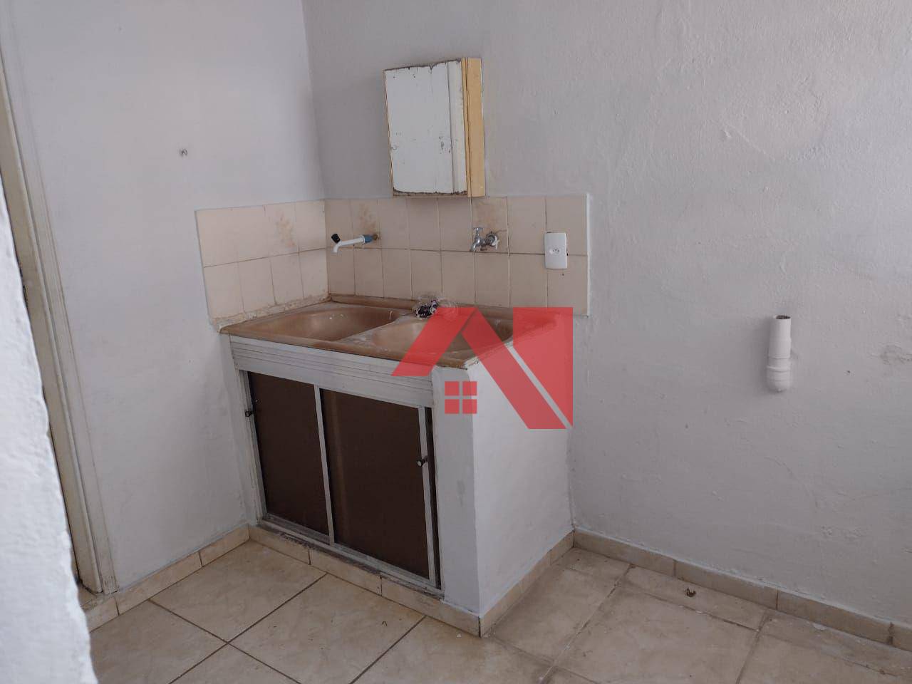Casa à venda e aluguel com 3 quartos, 120m² - Foto 6