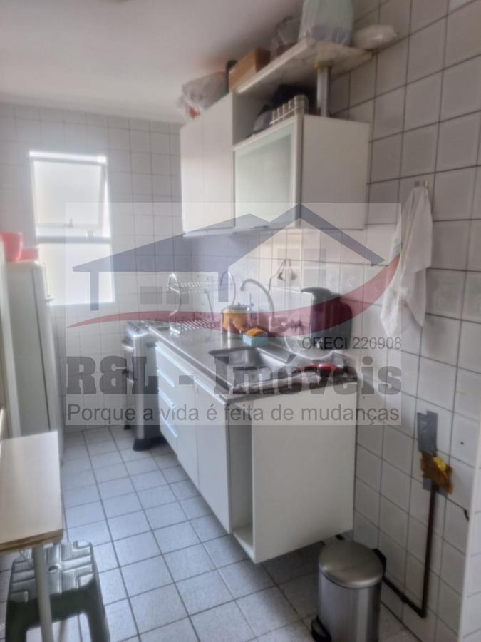 Apartamento à venda com 2 quartos, 63m² - Foto 1