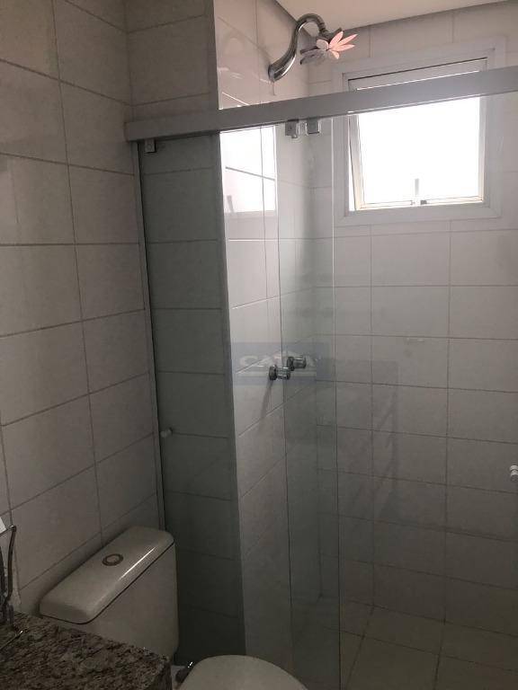 Apartamento para alugar com 3 quartos, 74m² - Foto 8