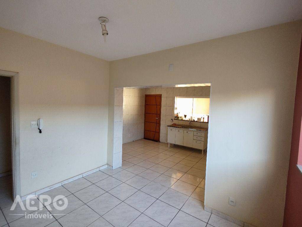 Casa à venda com 4 quartos, 260m² - Foto 10