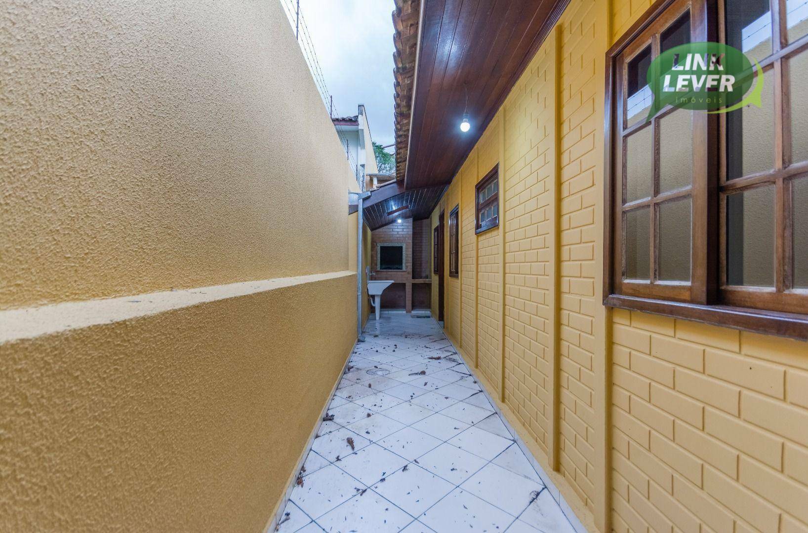 Casa para alugar com 3 quartos, 64m² - Foto 33