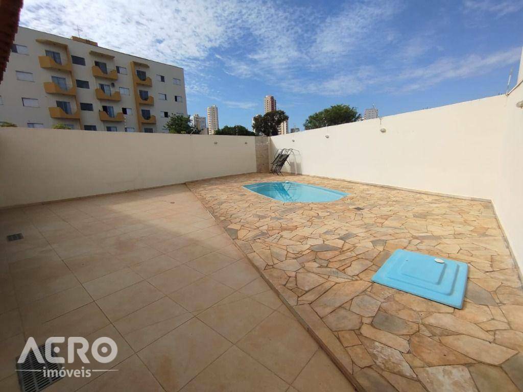 Casa para alugar com 3 quartos, 200m² - Foto 32