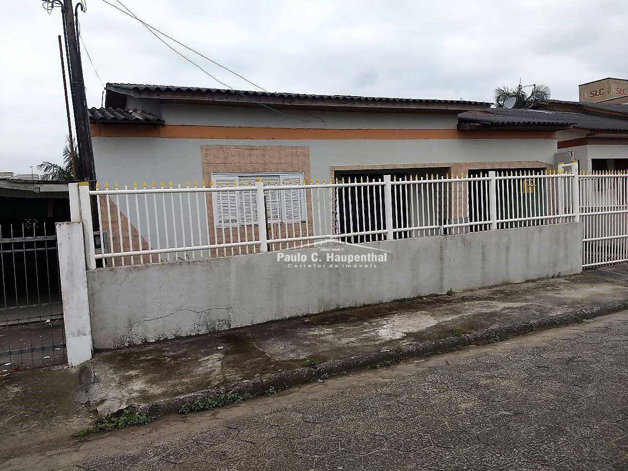 Casa à venda com 2 quartos, 200m² - Foto 2