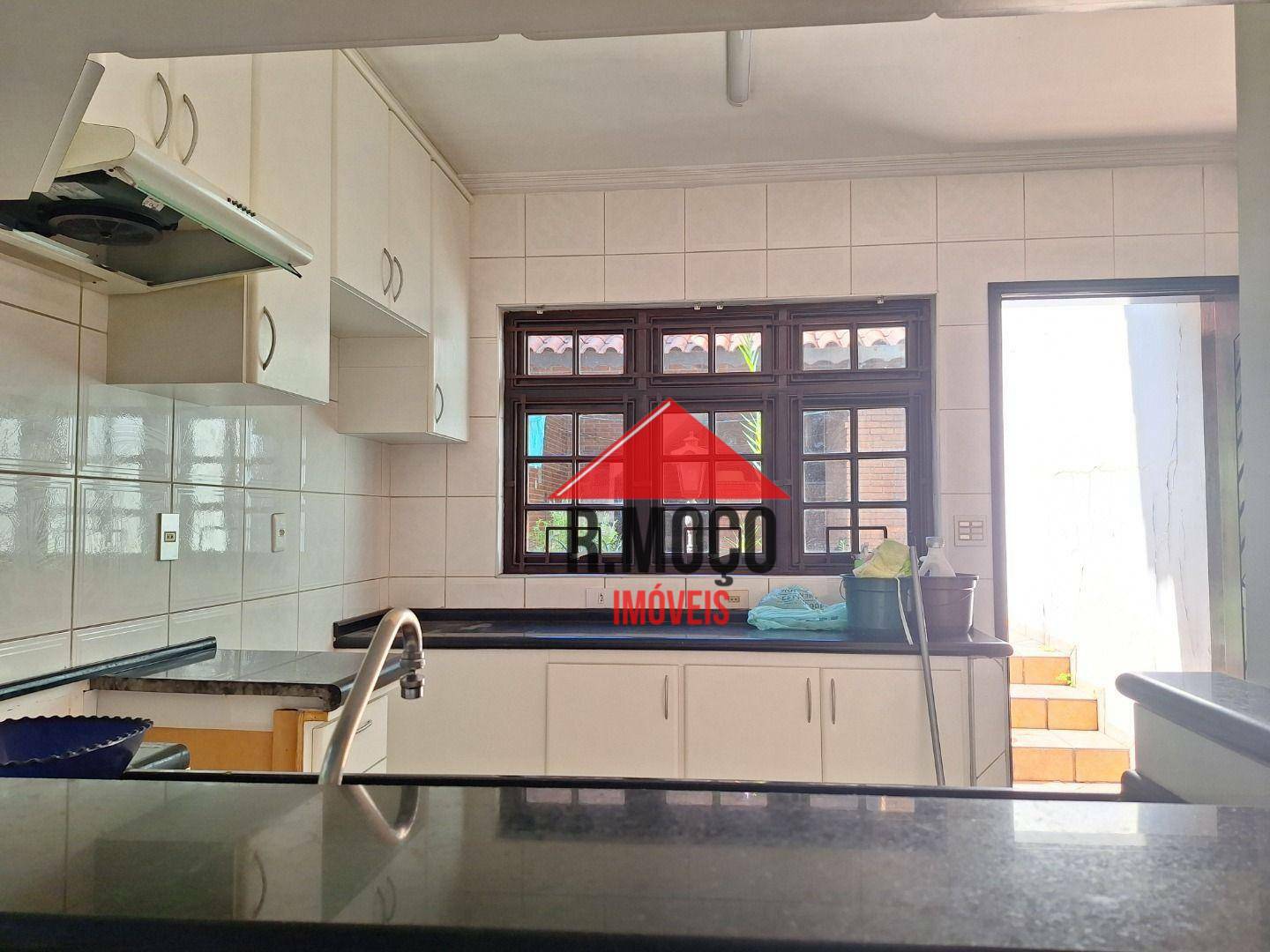 Sobrado à venda com 3 quartos, 220m² - Foto 42