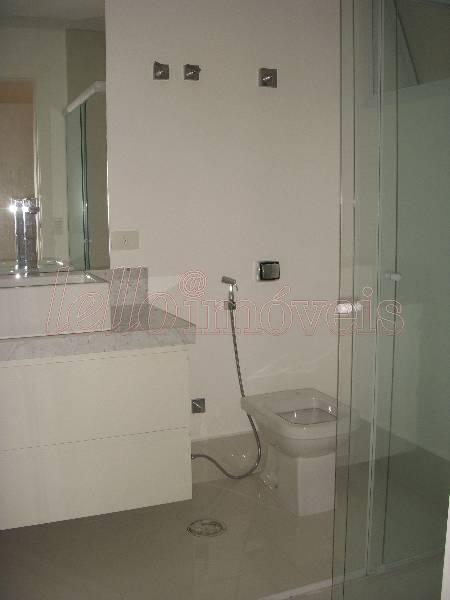 Apartamento à venda com 3 quartos, 257m² - Foto 4