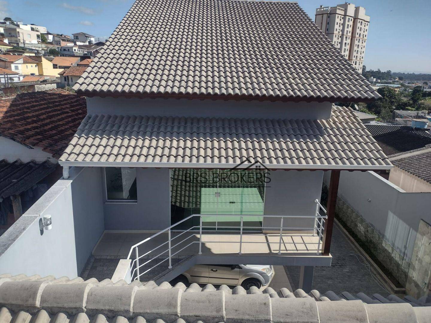 Casa à venda com 3 quartos, 309m² - Foto 1