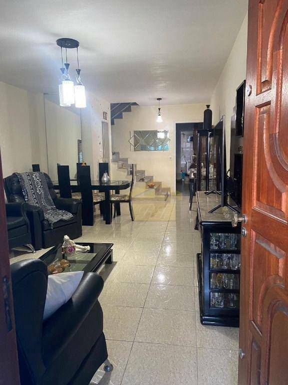 Sobrado à venda com 3 quartos, 110m² - Foto 1