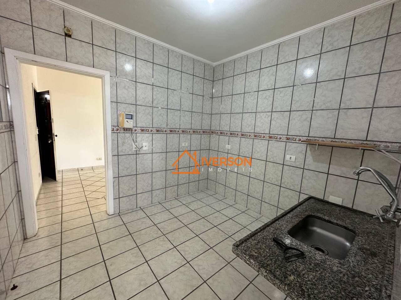 Apartamento para alugar com 2 quartos, 75m² - Foto 3