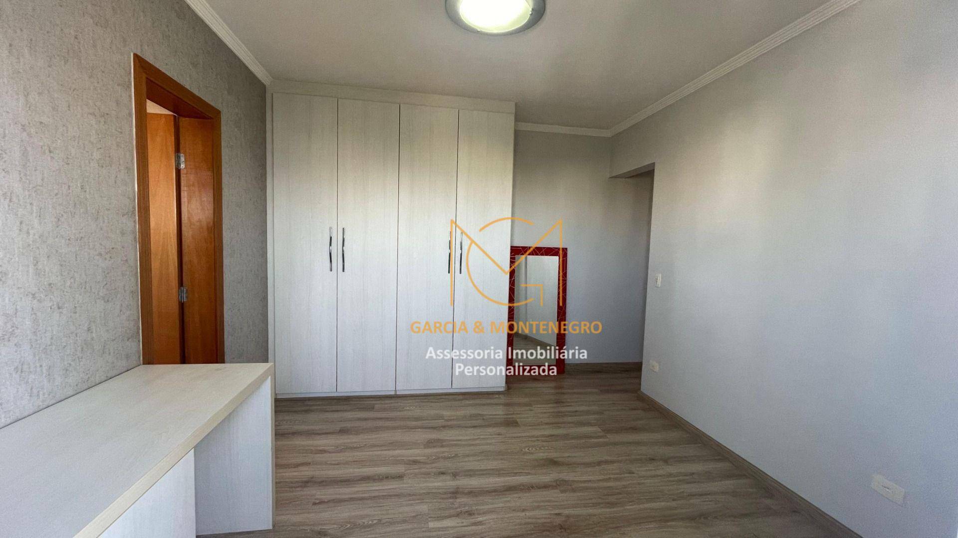 Apartamento para alugar com 3 quartos, 130m² - Foto 14