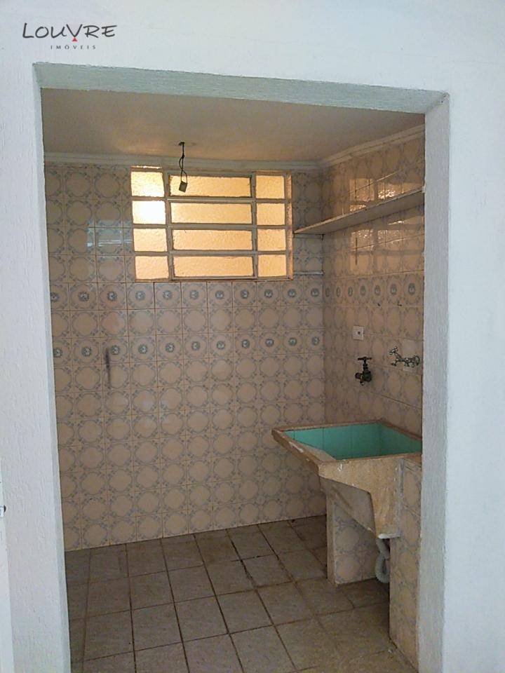 Casa para alugar com 2 quartos, 121m² - Foto 16