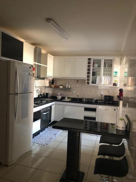 Apartamento à venda com 3 quartos, 144m² - Foto 7