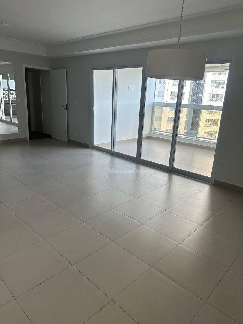 Apartamento à venda com 3 quartos, 125m² - Foto 2