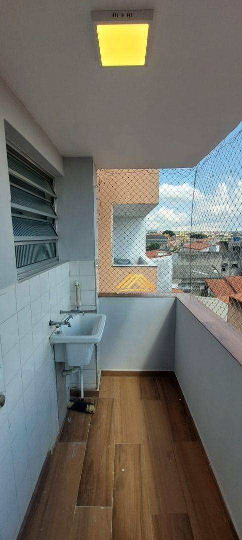 Apartamento para alugar com 2 quartos, 95m² - Foto 8