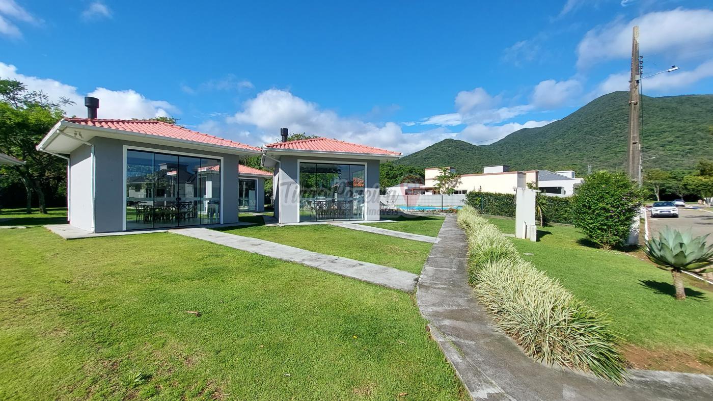 Casa à venda com 4 quartos, 300m² - Foto 32
