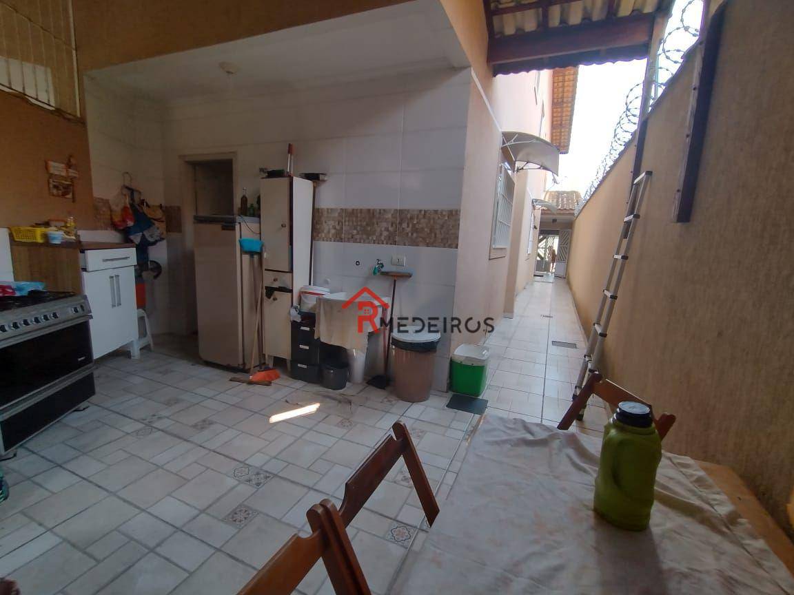 Sobrado à venda com 2 quartos, 130m² - Foto 30