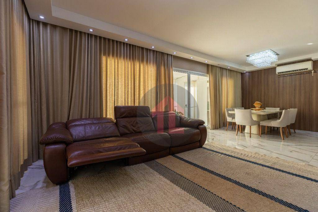 Cobertura, 3 quartos, 208 m² - Foto 2