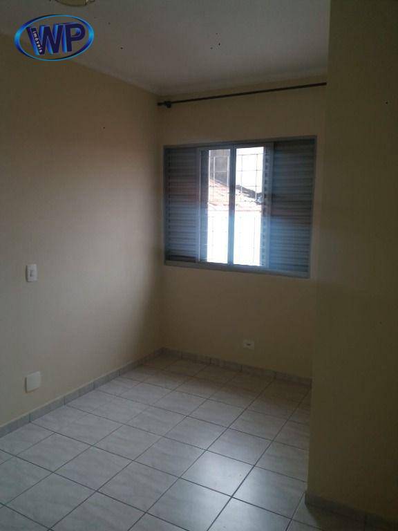 Casa para alugar com 4 quartos, 160m² - Foto 9