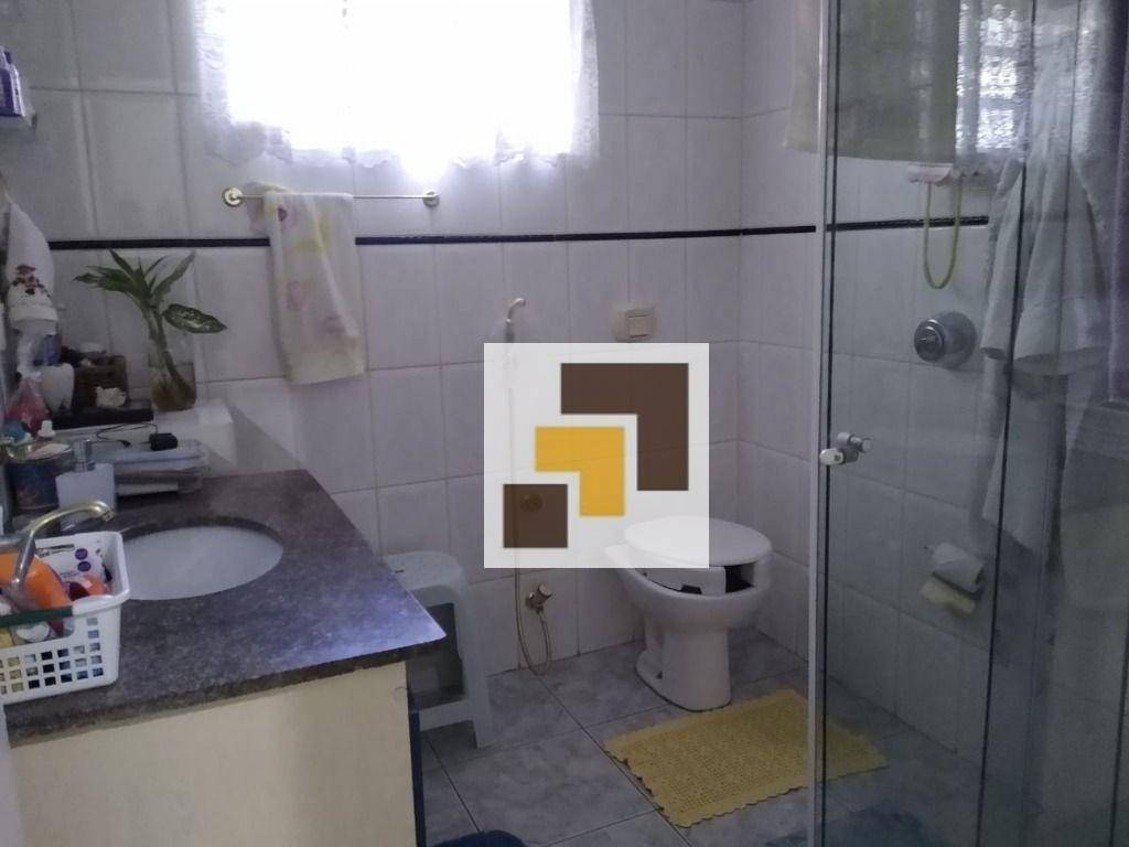 Casa de Condomínio para alugar com 3 quartos, 198m² - Foto 12