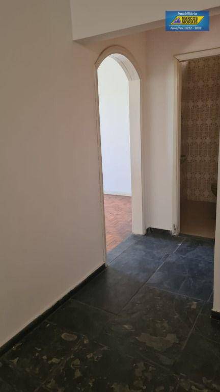 Casa à venda com 3 quartos, 220m² - Foto 14